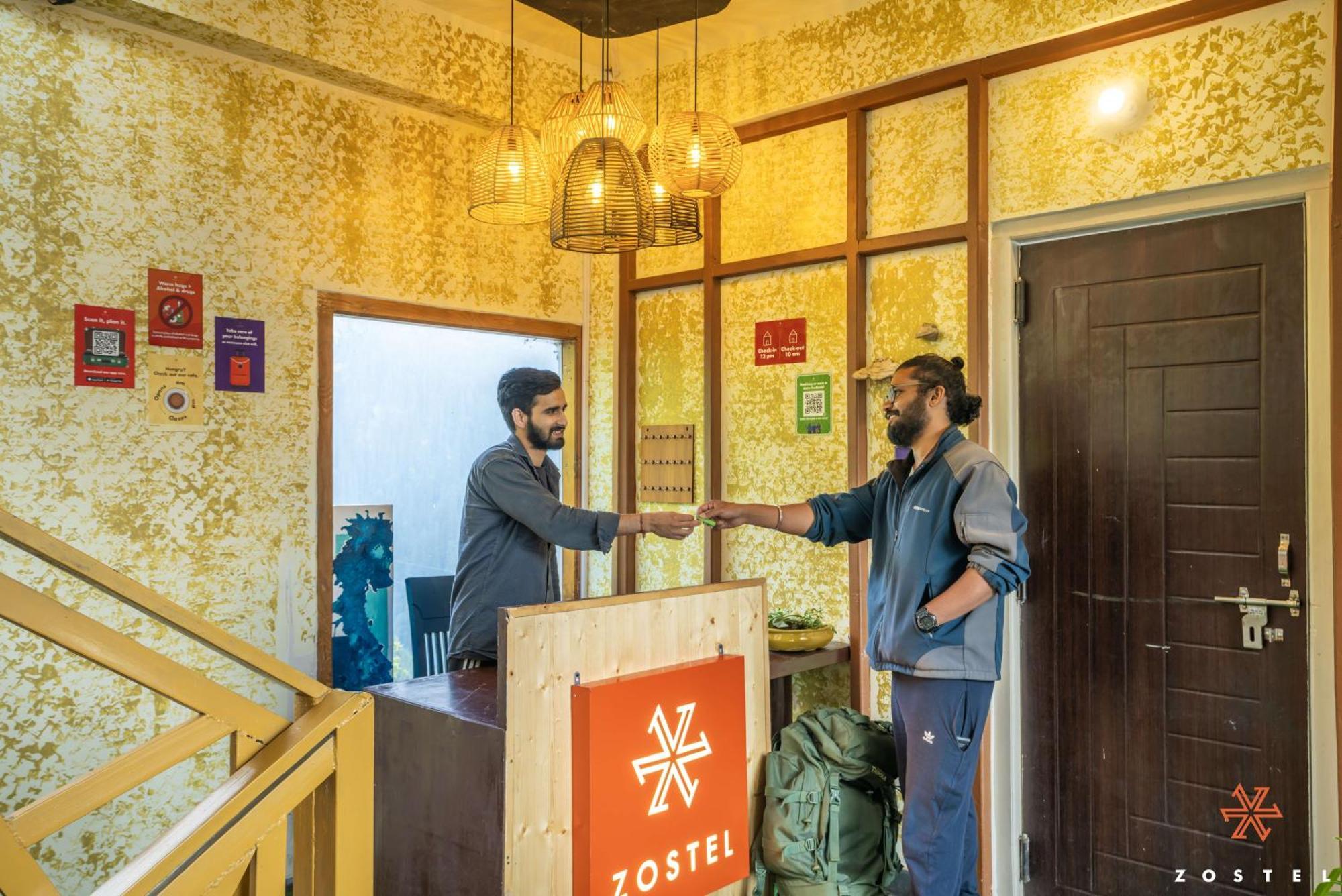 A Pousada Zostel Shoja, Jibhi Exterior foto